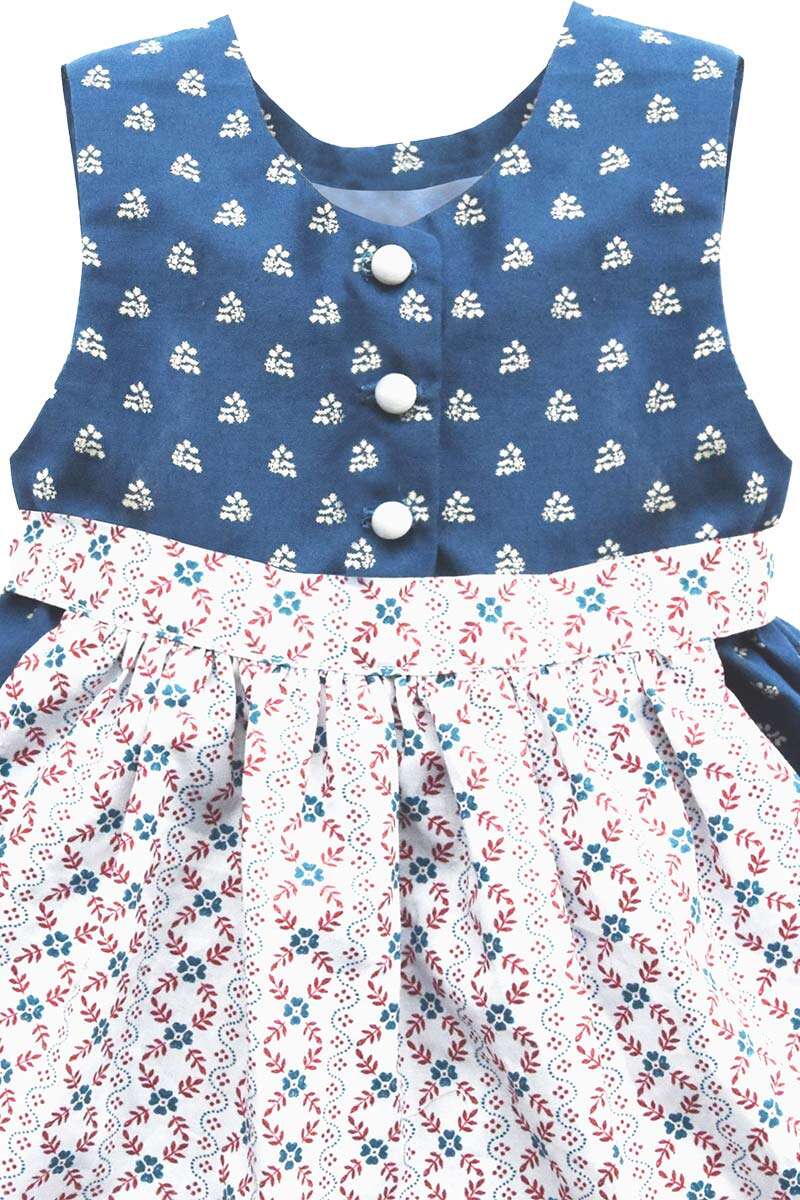 Baby-Dirndl mit Schrze blau Bild 2