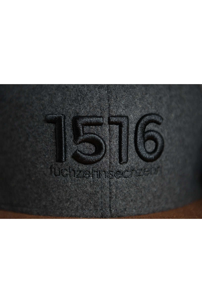 Snapback Cap 1516 anthrazit mit schwarzer Stickerei Bild 2