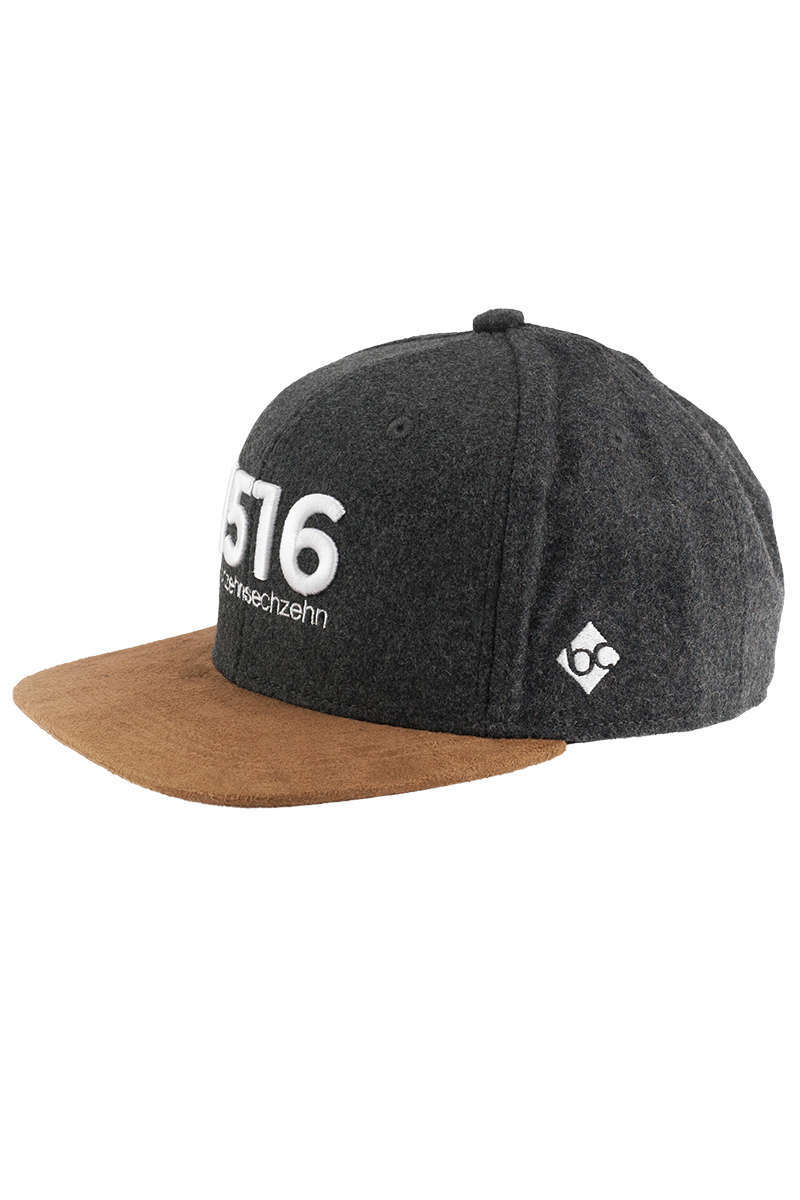 Snapback Cap 1516 anthrazit mit weier Stickerei