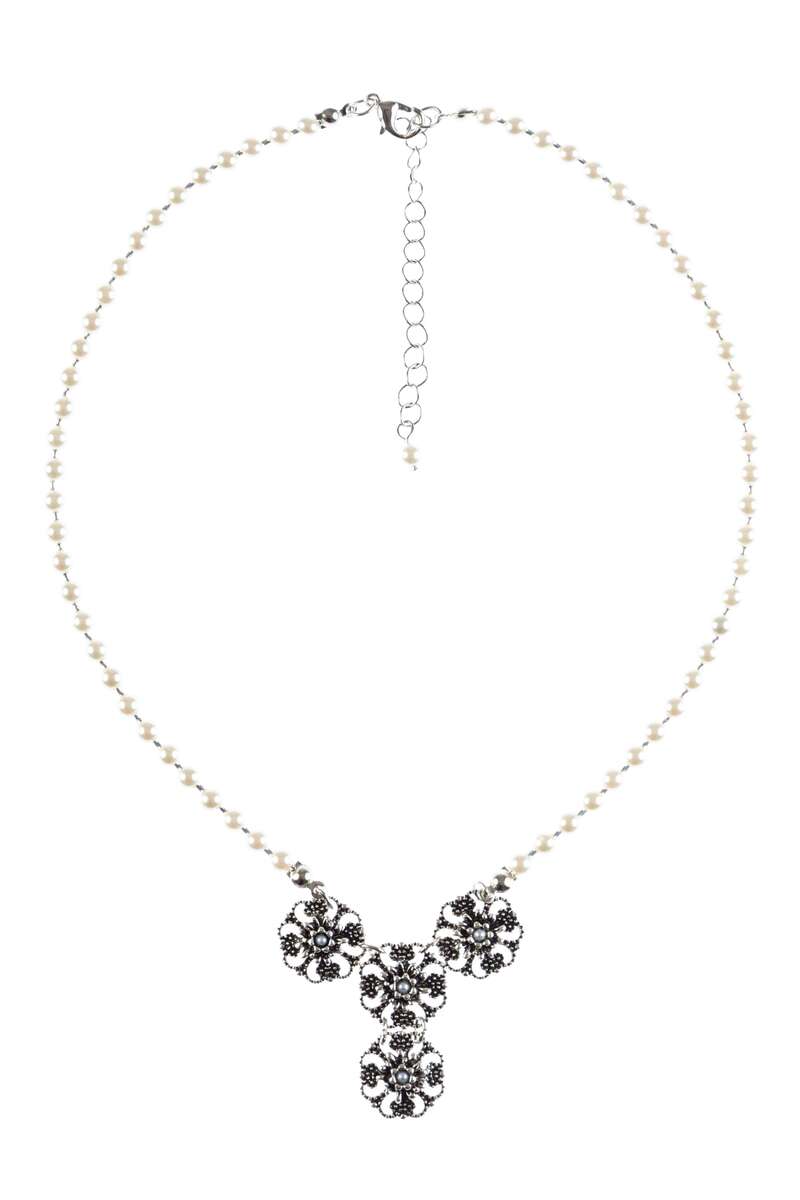 Damen Perlenkette mit Blüten